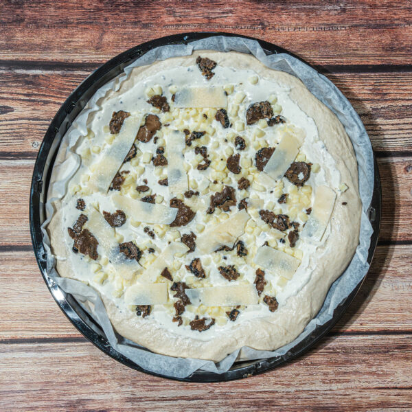 Pizza de Noël à la truffe noire